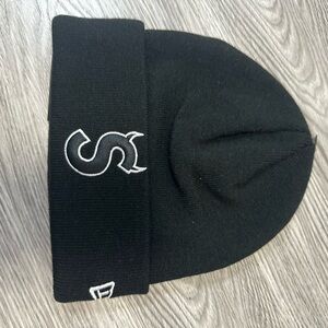 Stylish Black Beanie with Embroidered Logo set
